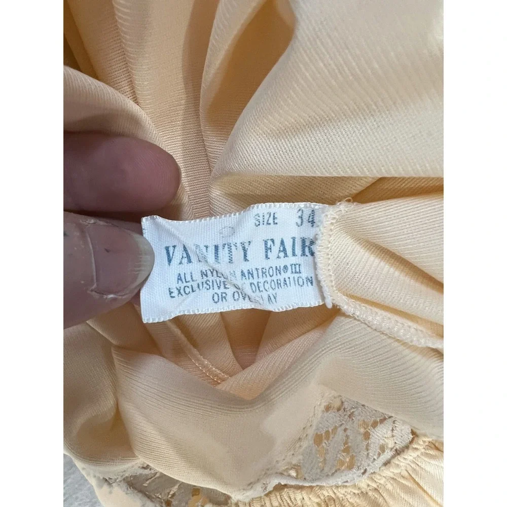Vintage Vanity Fair Pale Yellow Lace Nylon Maxi Nightgown Slip Dress Size 34
